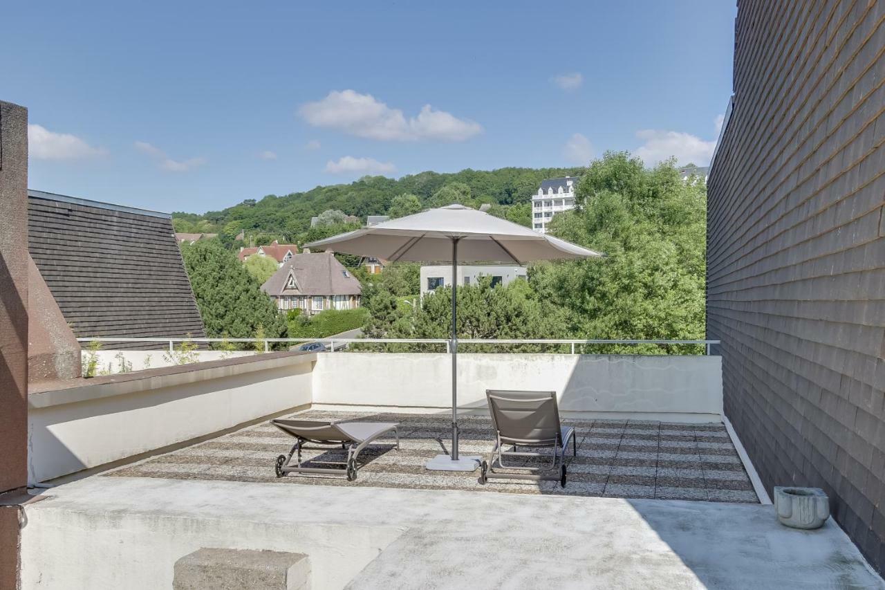 Duplex With Sea View And Roof Terrace *